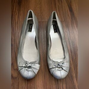 Style & Co. Metallic Silver Bow Ballet Flats